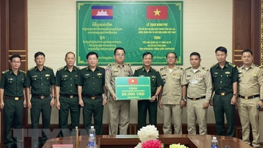 Vietnamese, Cambodian border guards forces coordinate in border management