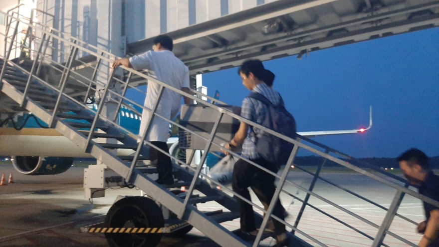 Chuyến bay đặc biệt chuyển lá gan người hiến tạng từ Nghệ An đến Hà Nội