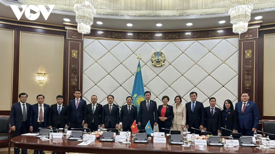 Vietnam treasures ties with Kazakhstan