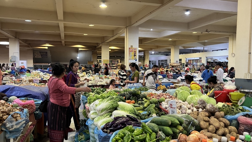 Lạm phát của Lào giảm nhưng vẫn ở mức cao