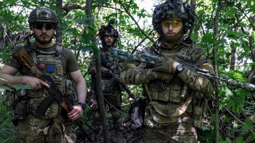 Trở ngại lớn Ukraine đối mặt sau khi chọc thủng phòng tuyến đầu của Nga