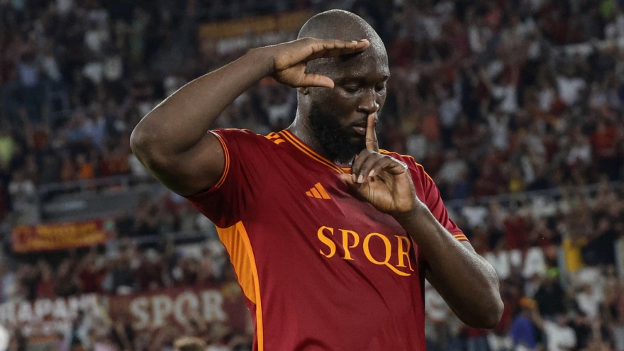 Lukaku lần đầu ghi bàn, AS Roma thắng 7-0 tại Serie A