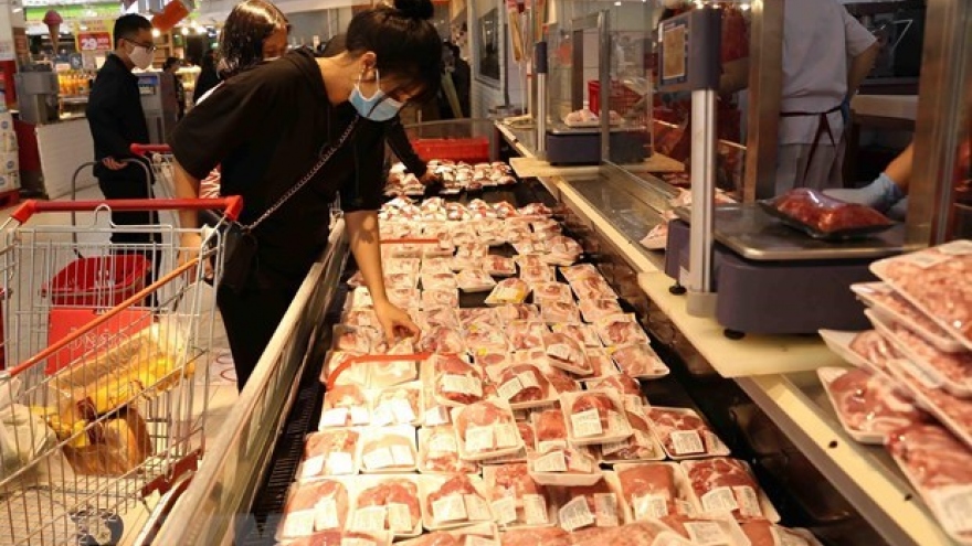 Vietnam forks out less for imported meat