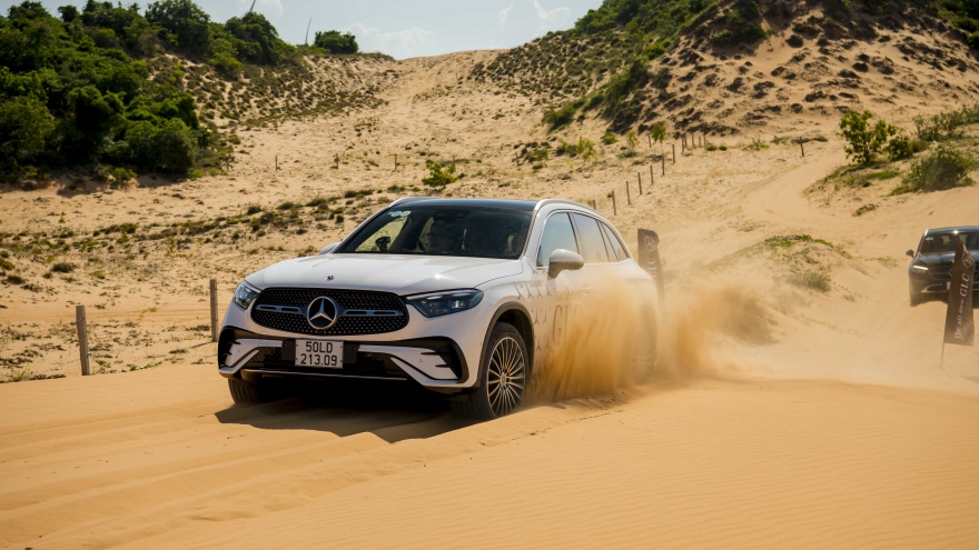 Mercedes-Benz GLC 2023 thay đổi từ trong ra ngoài