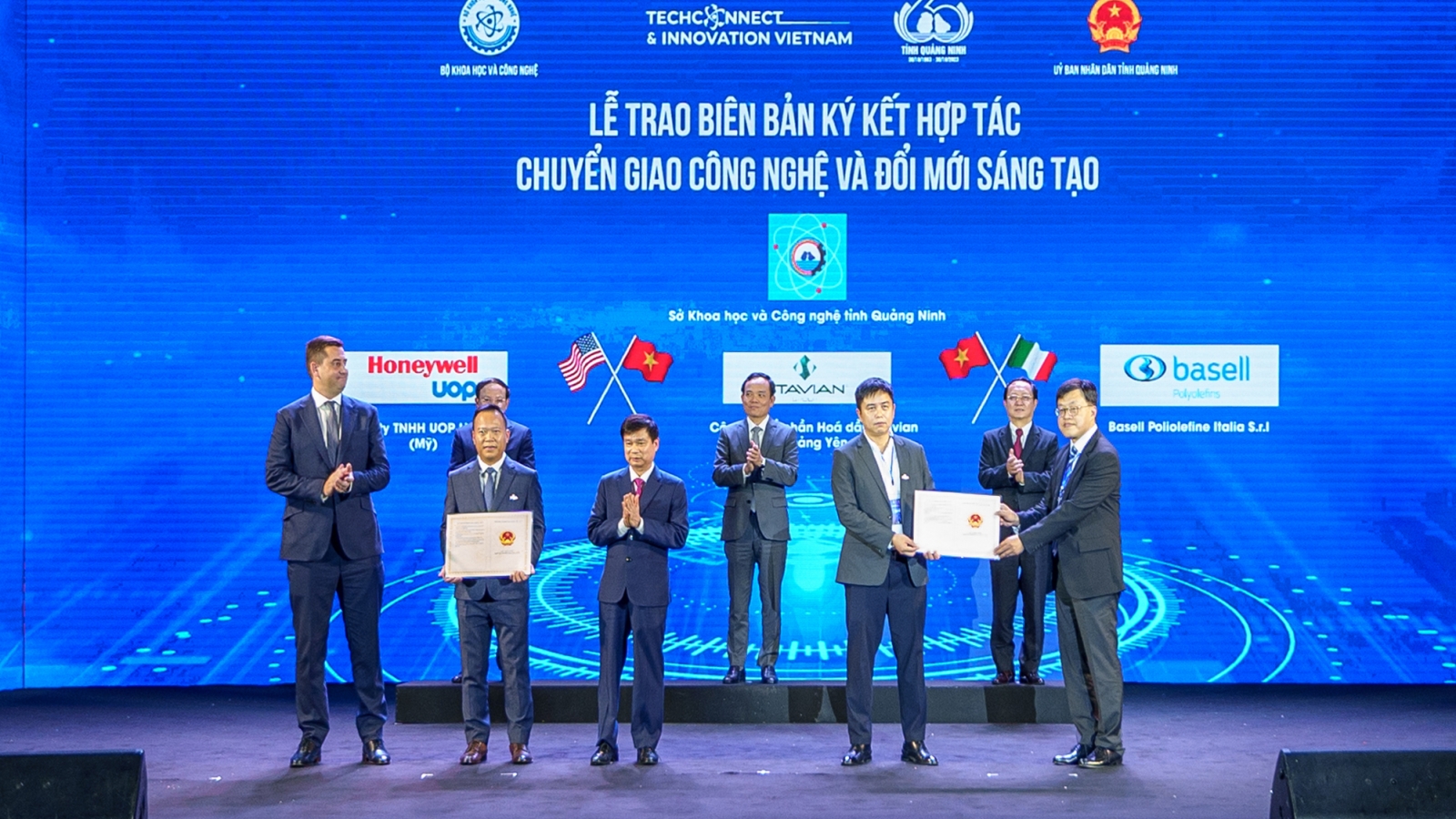 Chuyển giao công nghệ cho dự án nhà máy hóa dầu Stavian Quảng Yên