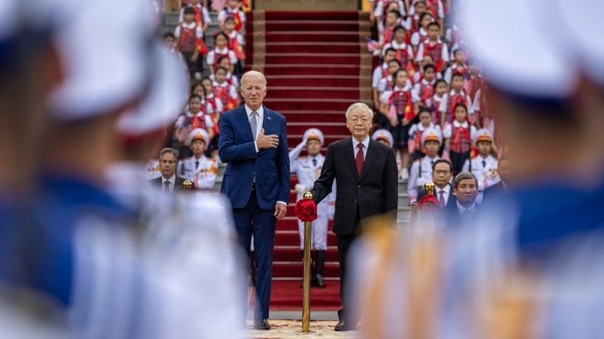 President Biden thanks Vietnam for “warm welcome”