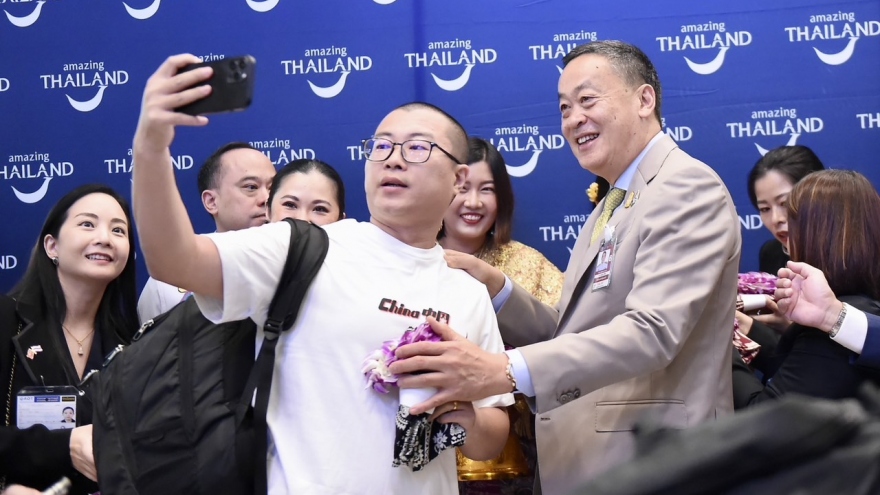 Thái Lan đón đoàn du khách Trung Quốc đầu tiên được miễn visa