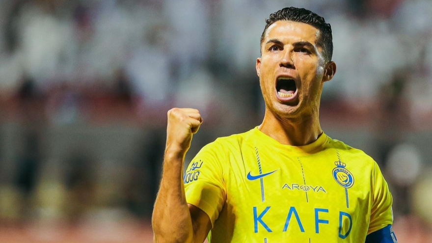 Ronaldo vừa ghi bàn vừa kiến tạo, Al Nassr thắng kịch tính Al Taee