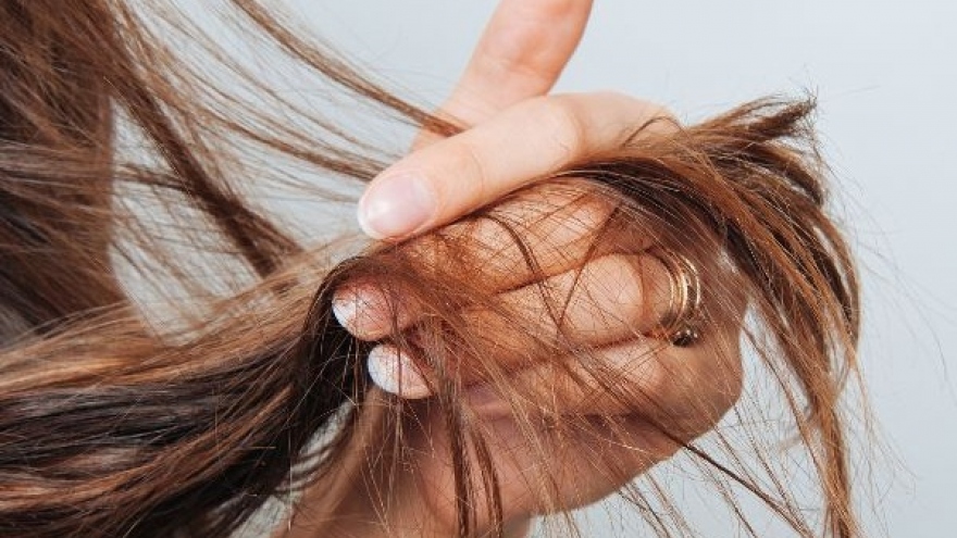 Thói quen tác động xấu đến sức khoẻ mái tóc