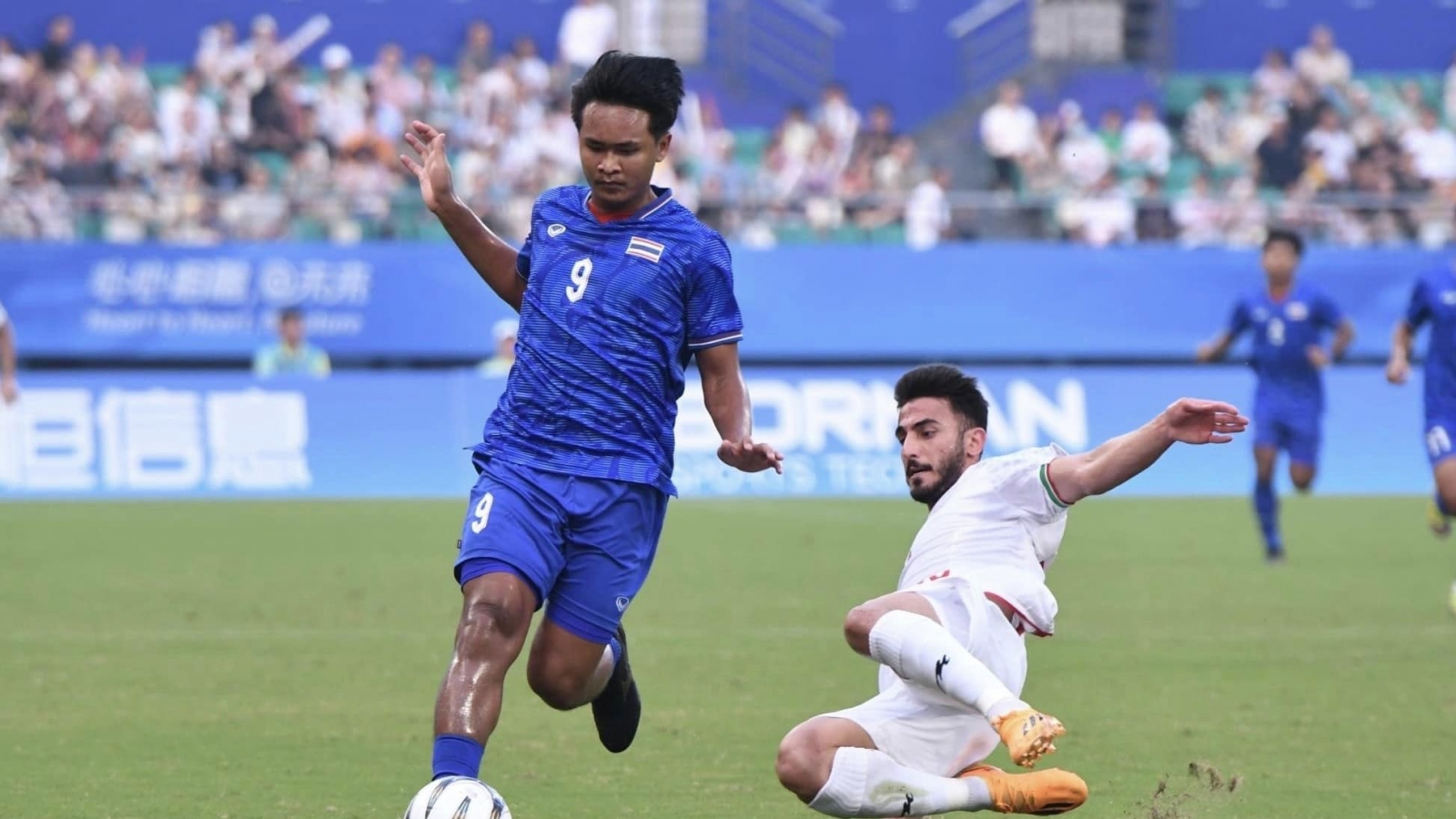 Thủ môn "tặng quà" đối thủ, Olympic Thái Lan bị loại ở ASIAD 19