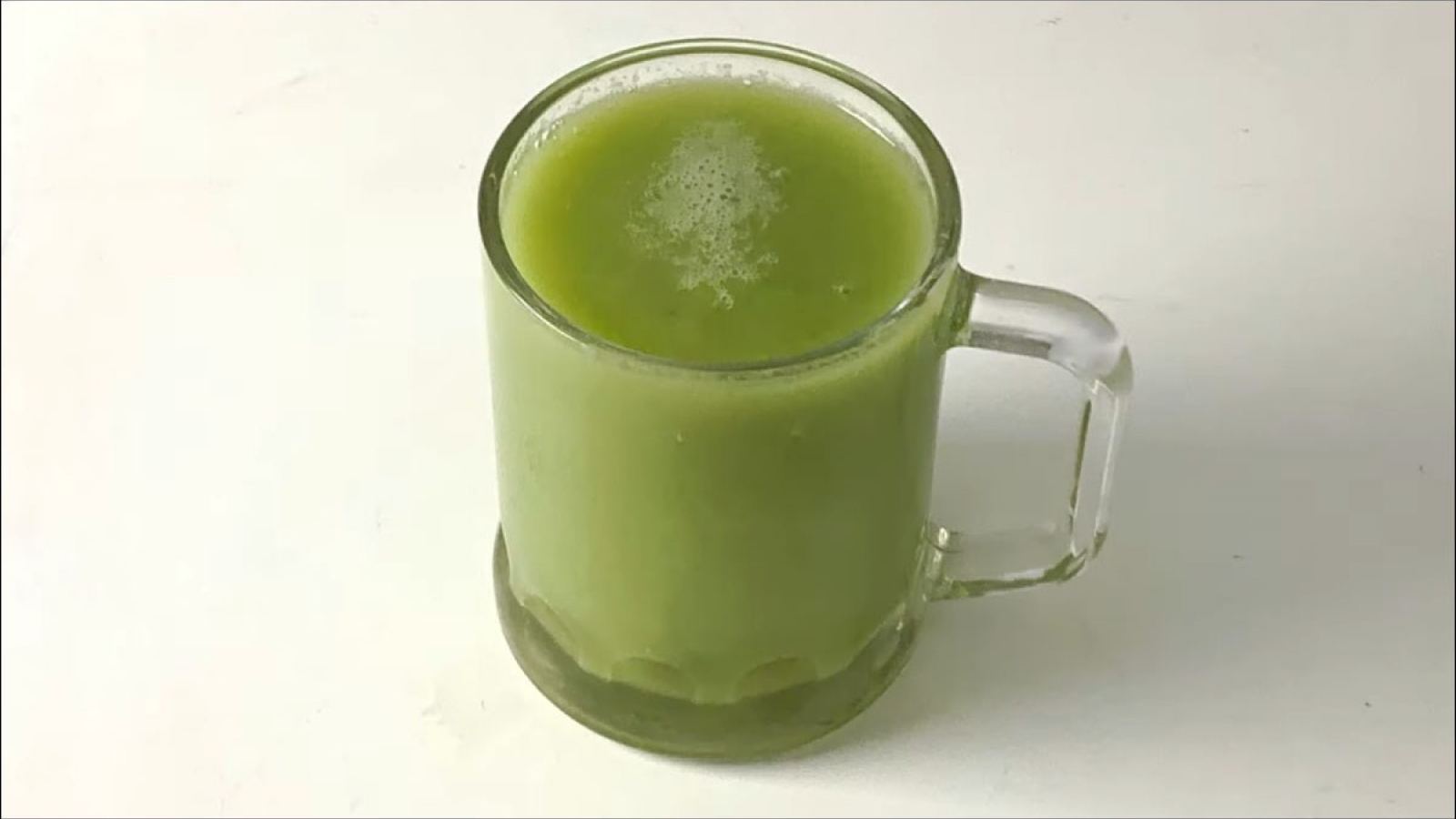 Uống nước ép từ loại quả này giúp đẩy lùi cholesterol xấu