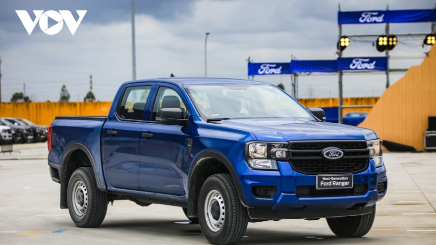 Xe bán tải bán chạy nhất năm 2023: Ford Ranger không tìm được đối thủ