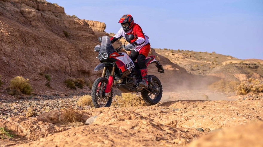 Ducati trình làng mẫu xe địa hình Desert-X Rally 2024