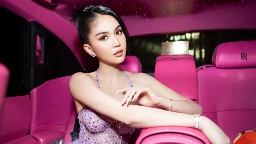 Chuyện showbiz: Tài khoản MXH của Ngọc Trinh bị khóa sau thông tin bắt tạm giam