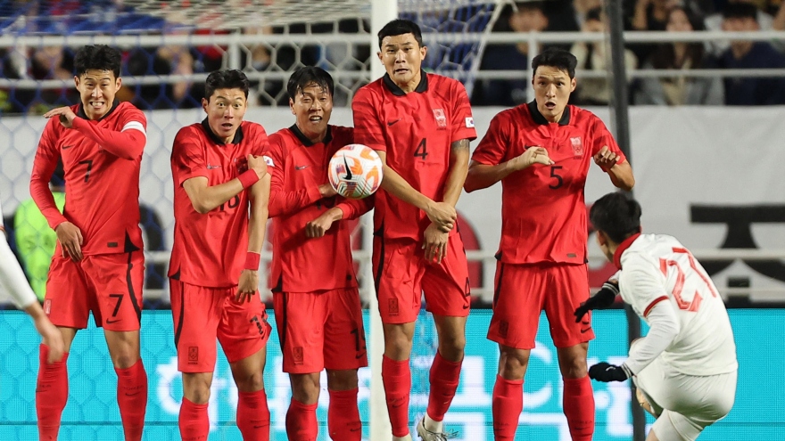 HLV Troussier: ĐT Việt Nam xứng đáng có được 2 bàn thắng