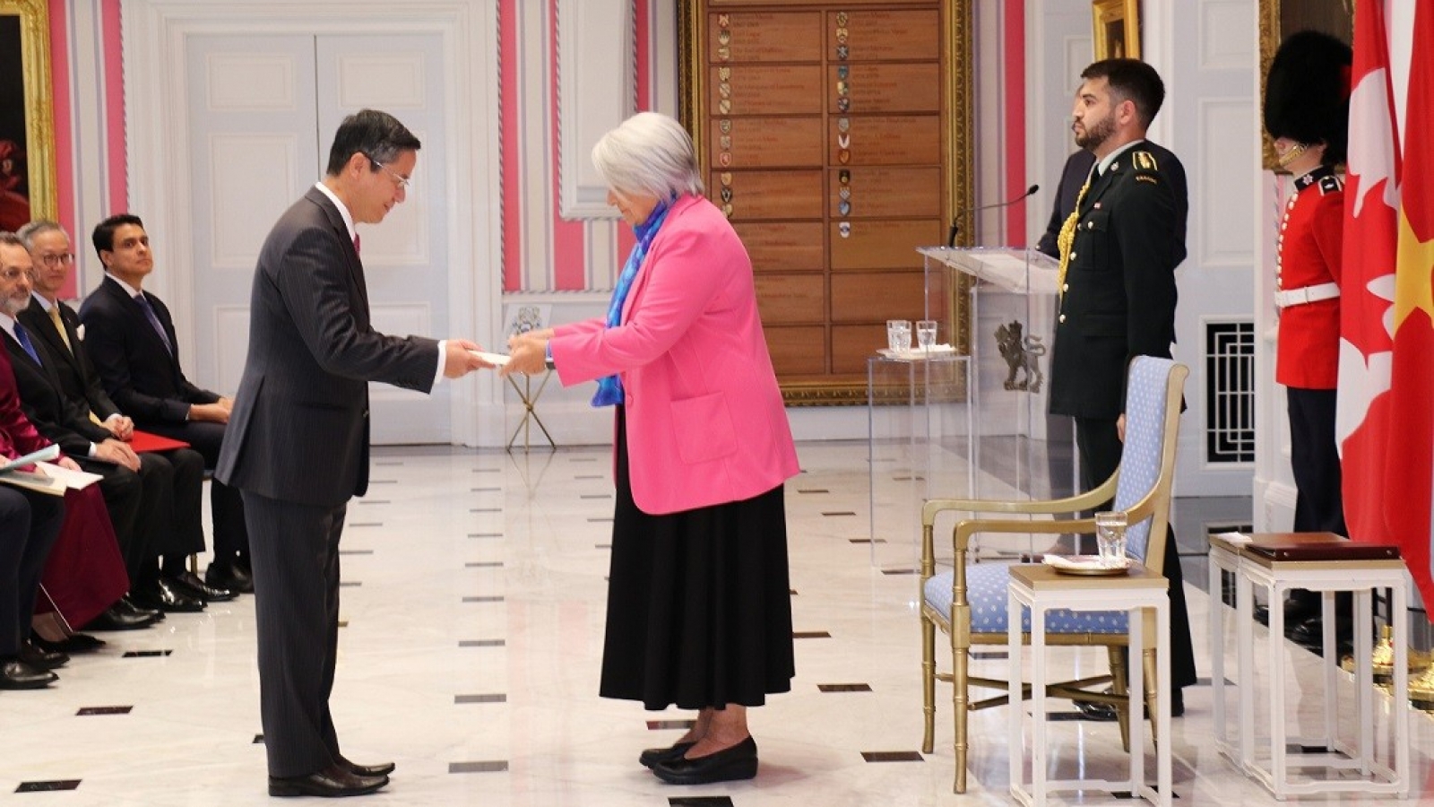 Vietnam desires to strengthen comprehensive partnership with Canada