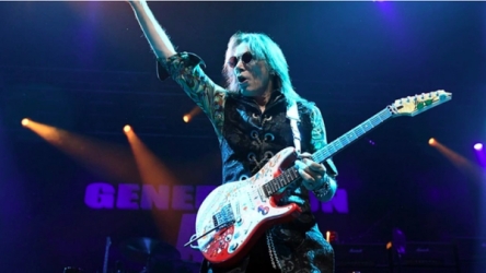 American guitarist Steve Vai to bring Inviolate World Tour to Vietnam
