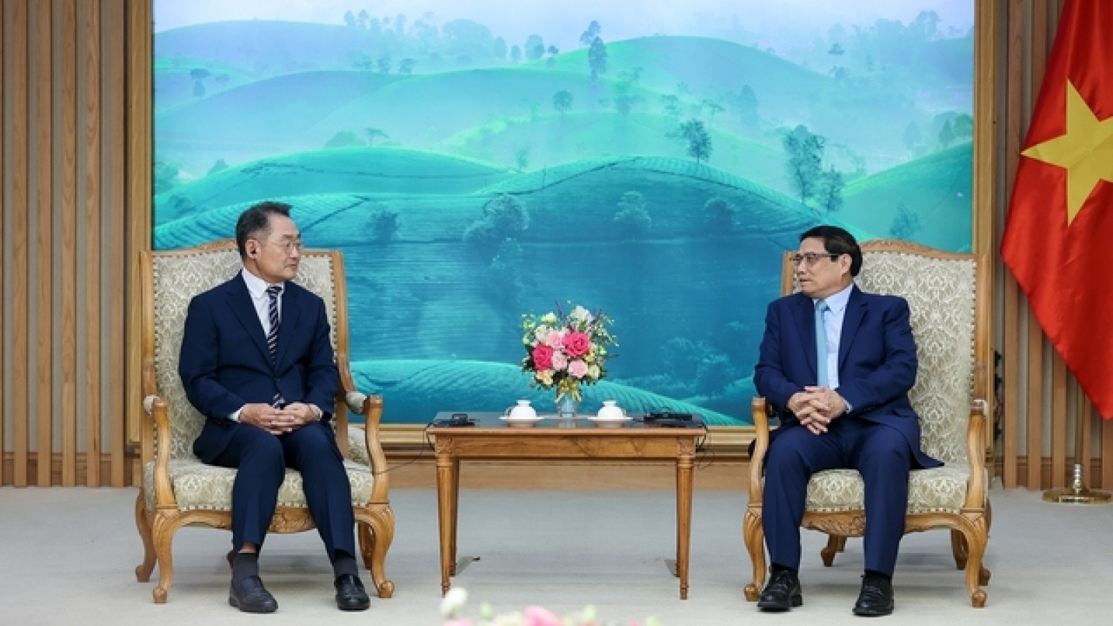 PM encourages Amkor Technology’s semiconductor manufacturing plan in Vietnam