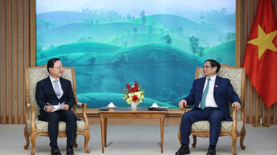 PM hosts CFO of Samsung Group and Russian Minister of Internal Affairs