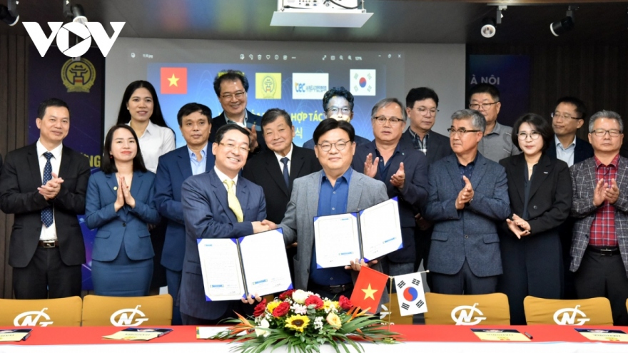 Vietnam and RoK businesses team up for semiconductor chip manufacturing