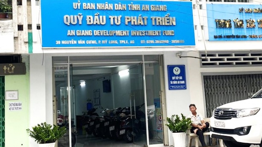 Kỷ luật cảnh cáo đối với Giám đốc Quỹ Đầu tư phát triển tỉnh An Giang