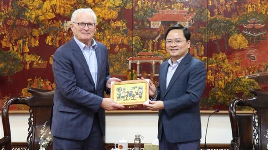 Bac Ninh wants to cooperate with US in developing semiconductor industry