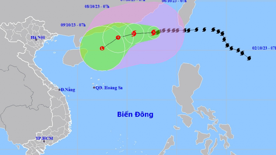 Bão số 4 cách Hồng Kông (Trung Quốc) khoảng 350km, giật cấp 15