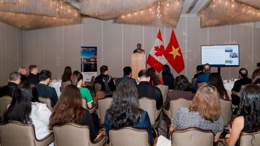 Canadian firms look into opportunities in Vietnam