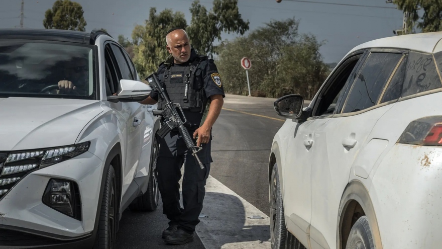 Trận chiến nảy lửa giữa cảnh sát Israel và các tay súng Hamas
