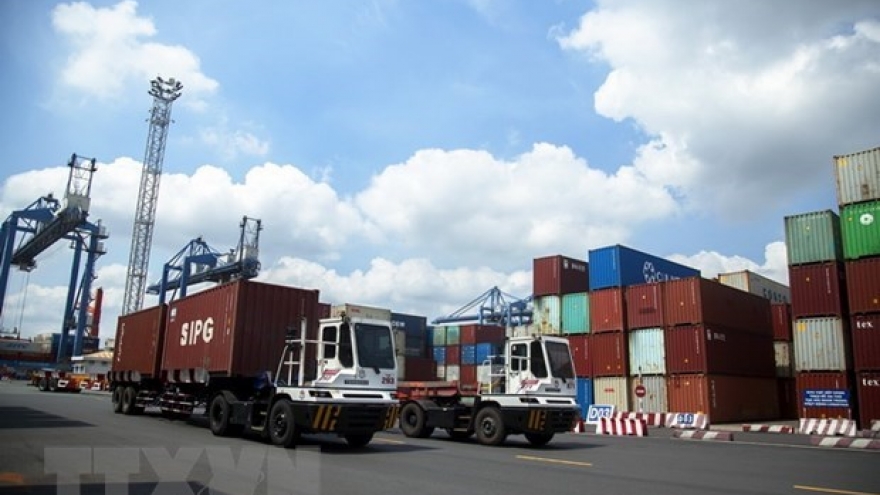 Vietnam’s seaport throughput rebounds in 10 months