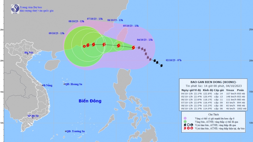 Bão Koinu ở phía Đông Nam đảo Đài Loan (Trung Quốc), vẫn giật cấp 17