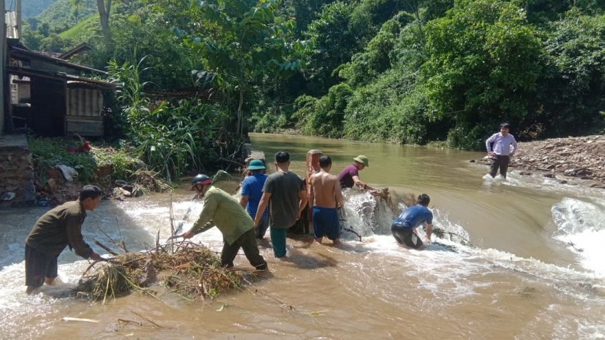 Thời tiết ngày 13/10: Mưa lớn từ Nghệ An đến Quảng Ngãi, đề phòng lũ quét