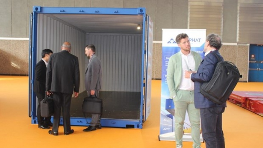 Foreign shipping companies interested in Vietnam’s containers