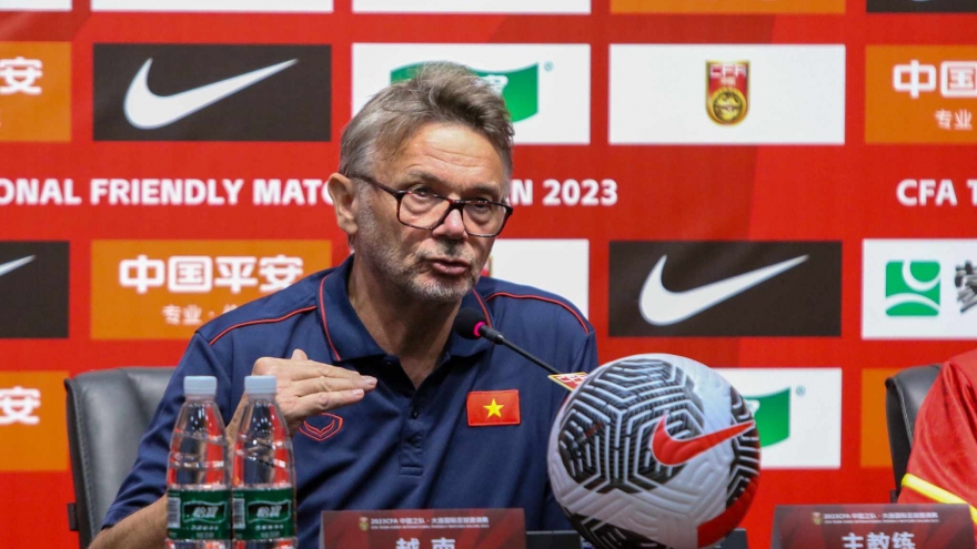 HLV Troussier tiết lộ bất ngờ về đội hình ĐT Việt Nam đấu ĐT Trung Quốc