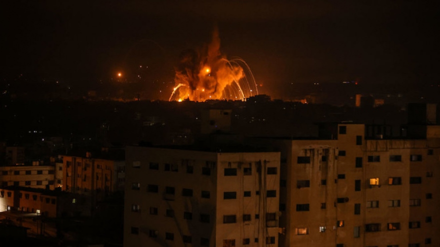 Israel tăng cường không kích dải Gaza, số người Israel mất tích lên tới 750 người