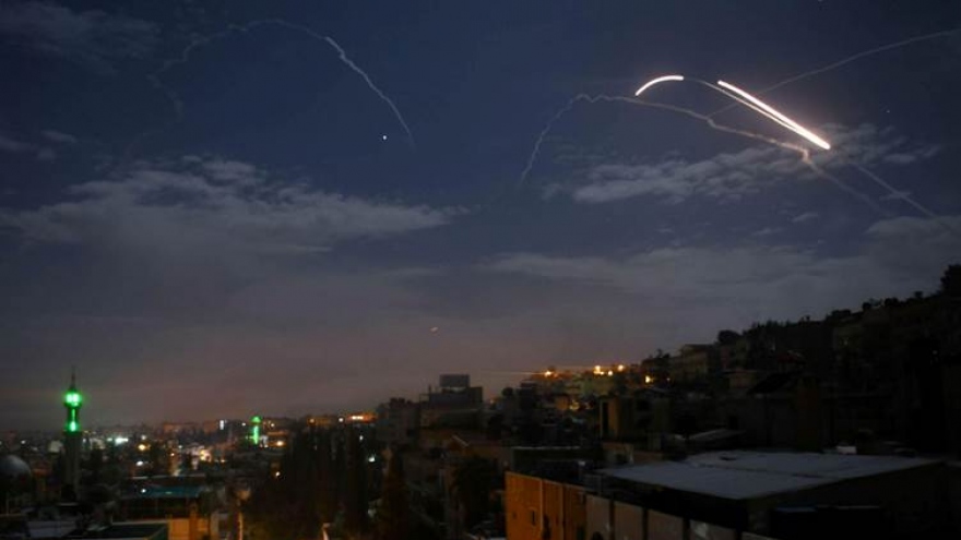 Syria cáo buộc Israel tấn công tên lửa vào sân bay Damascus và Aleppo