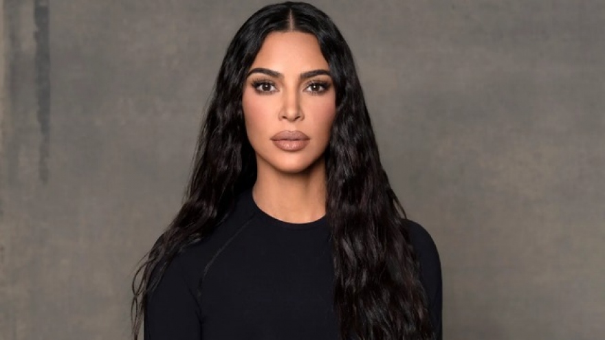 Kim Kardashian: "Tôi luôn gặp khó khăn khi làm mẹ đơn thân"