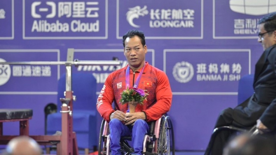 Powerlifter Le Van Cong wins bronze medal at Asian Para Games 2023