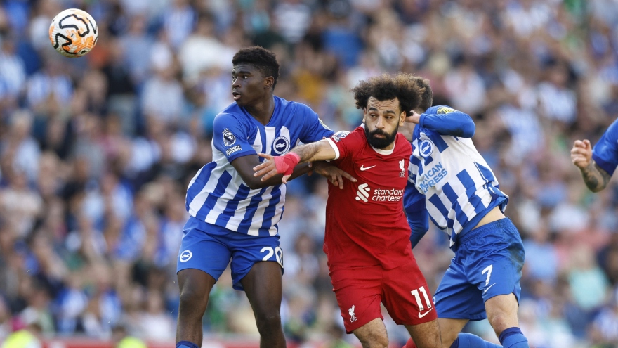 Salah ghi cú đúp, Liverpool vẫn bị Brighton cầm hòa