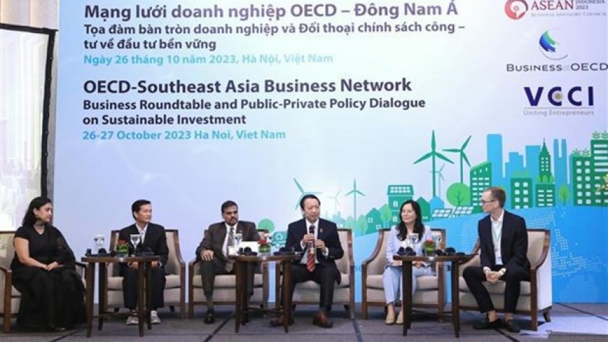 Business roundtable starts OECD-SE Asia forum