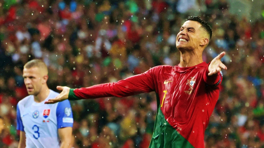 Bồ Đào Nha giành vé dự VCK EURO 2024, Ronaldo lập kỷ lục vô tiền khoáng hậu