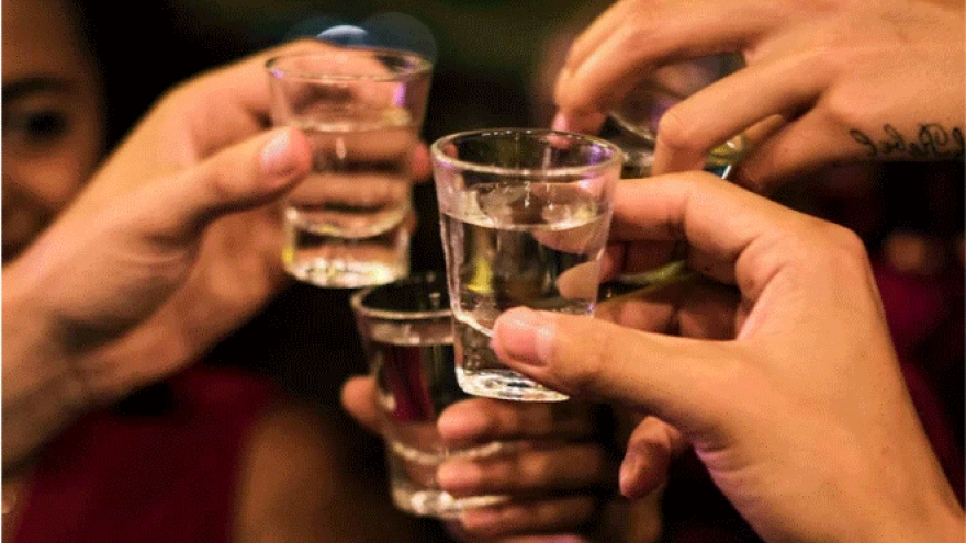 Làm thế nào để uống rượu mà không gây hại cho cơ thể?
