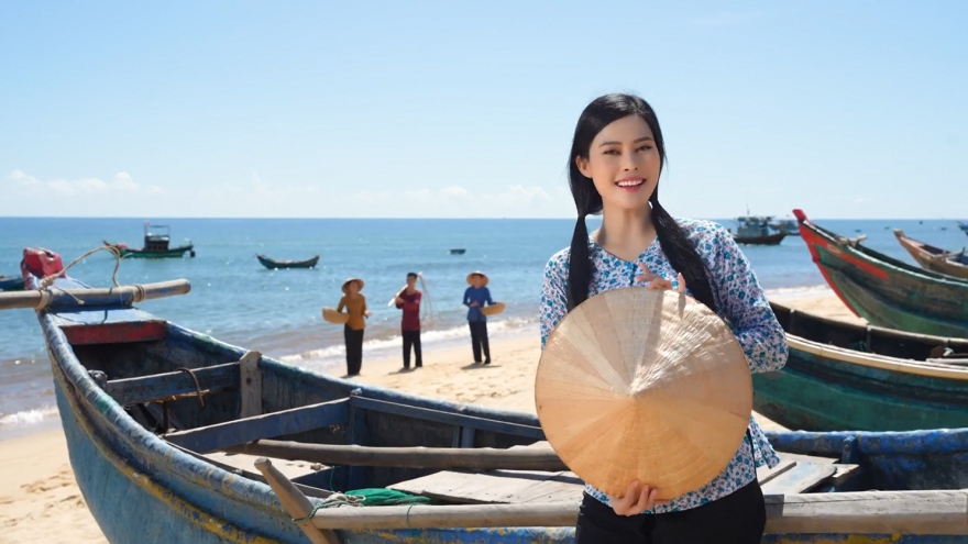Thi Phượng ra mắt MV "Quảng Bình quê ta ơi" dành tặng quê hương