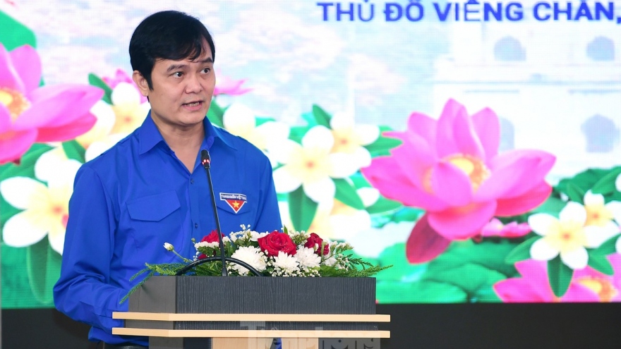 Vietnamese and Lao youths kick off friendship meeting