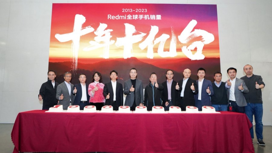 Xiaomi ăn mừng khi 1 tỷ smartphone Redmi đã bán ra