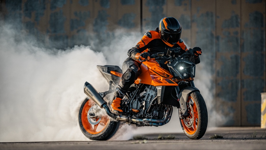 KTM 990 Duke 2024 ra mắt với thiết kế táo bạo