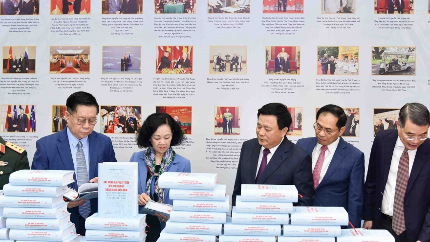 Sách của TBT Nguyễn Phú Trọng: “Kho tàng giá trị" về công tác đối ngoại