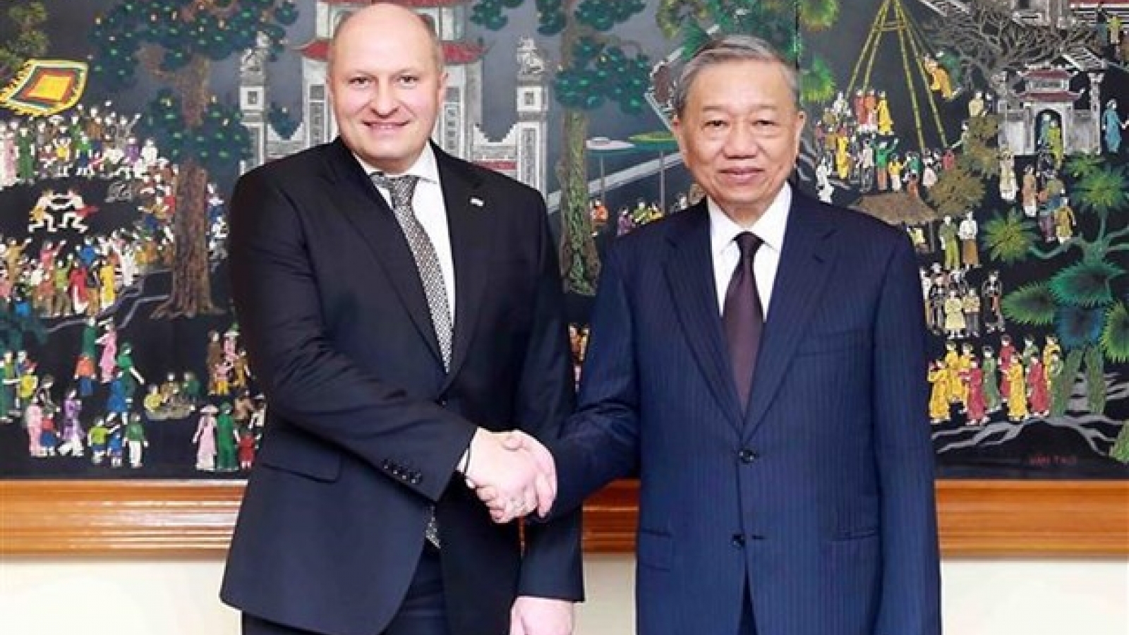Russia, Vietnam bolster cooperation in firefighting, search and rescue