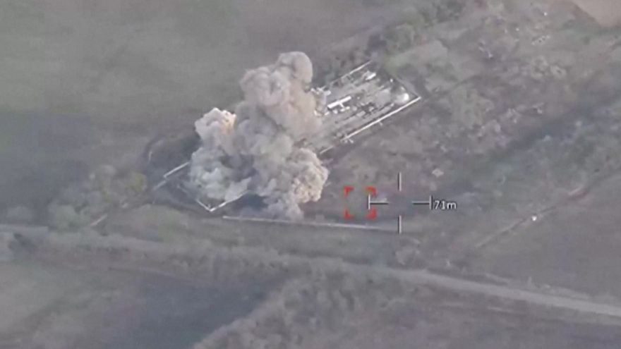 Ukraine tung video tấn công sân bay do Nga kiểm soát ở Kherson