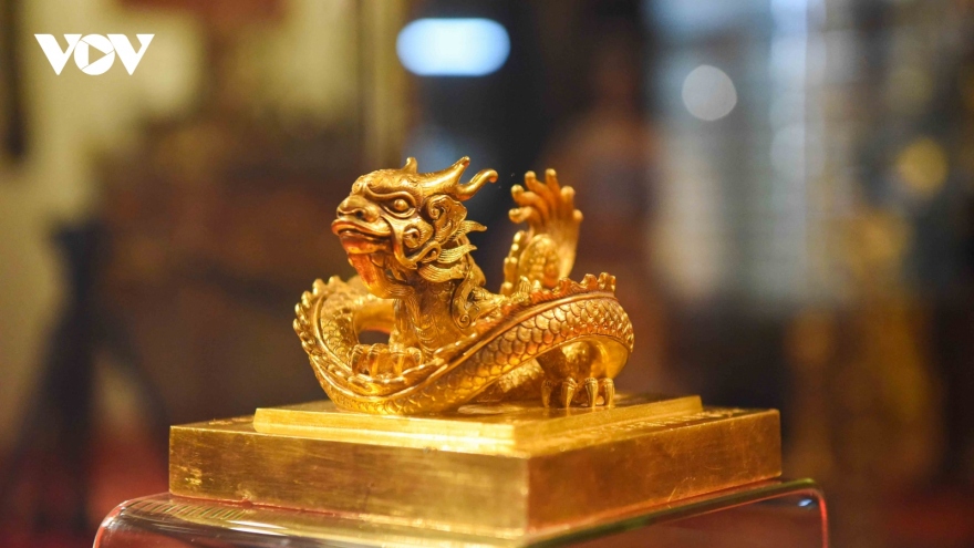 A close look at Nguyen Dynasty’s gold imperial seal returned to Vietnam